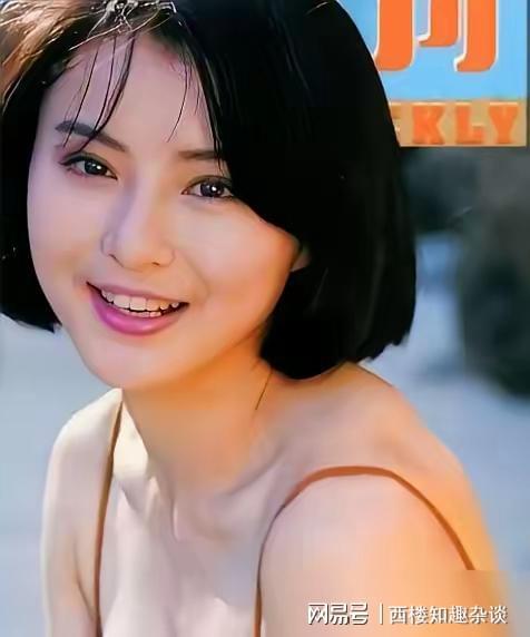 开云-李赛凤的乱伦，床缝摸出个用过的套，衣柜里还藏着个半裸的干儿子